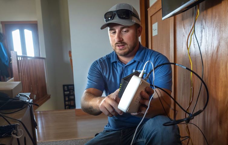 Federal broadband discount still available for Oklahoma households