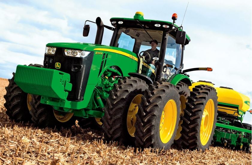 American Farm Bureau Signs Right to Repair Memorandum of Understanding with John Deere