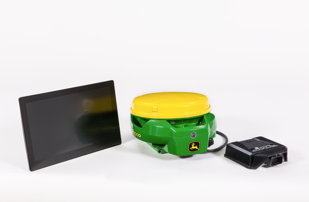 John Deere introduces new G5 Universal displays, JDLink M modem and