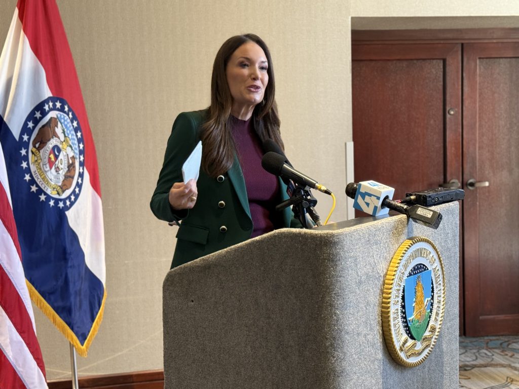 Ag Secretary Rollins Delivers Strong Warning on Screwworm, Unveils Beef Industry Revitalization Plan at Kansas City Forum